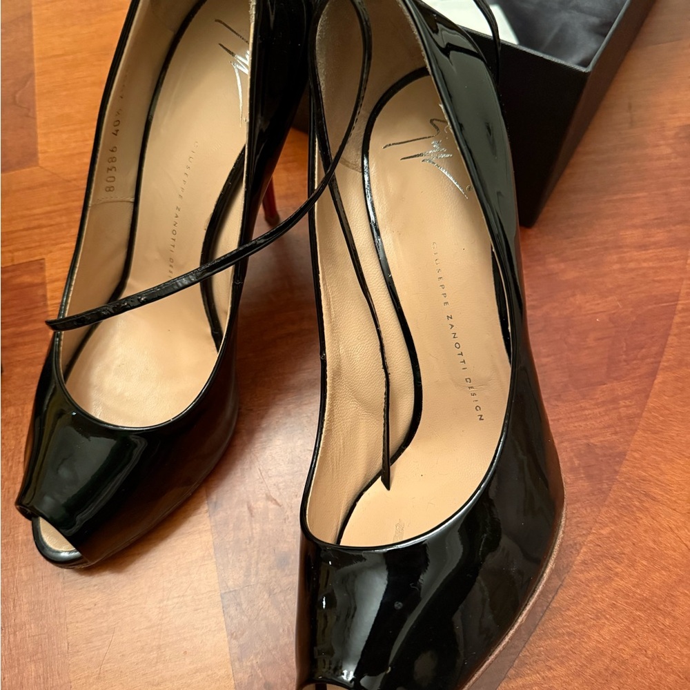 Giuseppe Zanotti Black Patent Peep Toe Heels - Picture 5 of 14